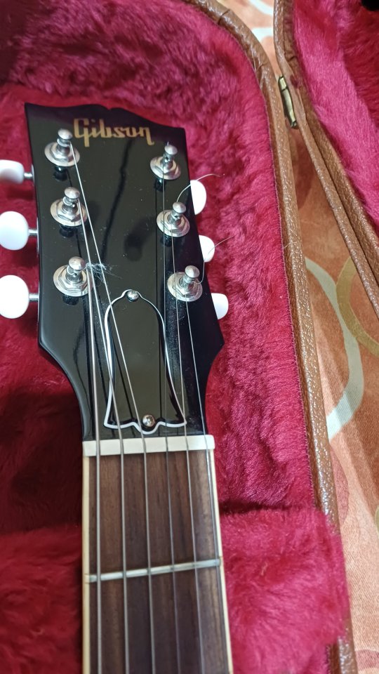 Gibson sg special sparkling burgundy. de segunda mano · Foto 5 de 9 · Barcelona · 1100 €