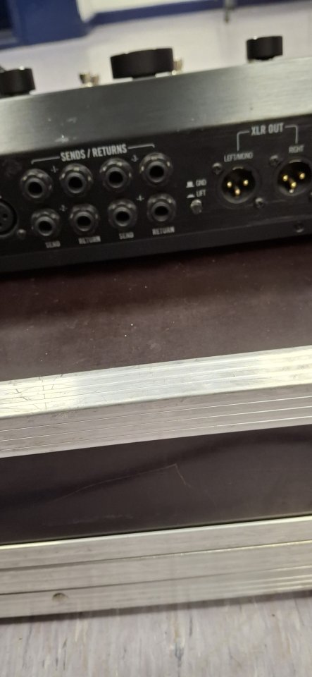 Line 6 Helix con flight case de segunda mano · Foto 4 de 6 · Gipuzkoa · 750 €