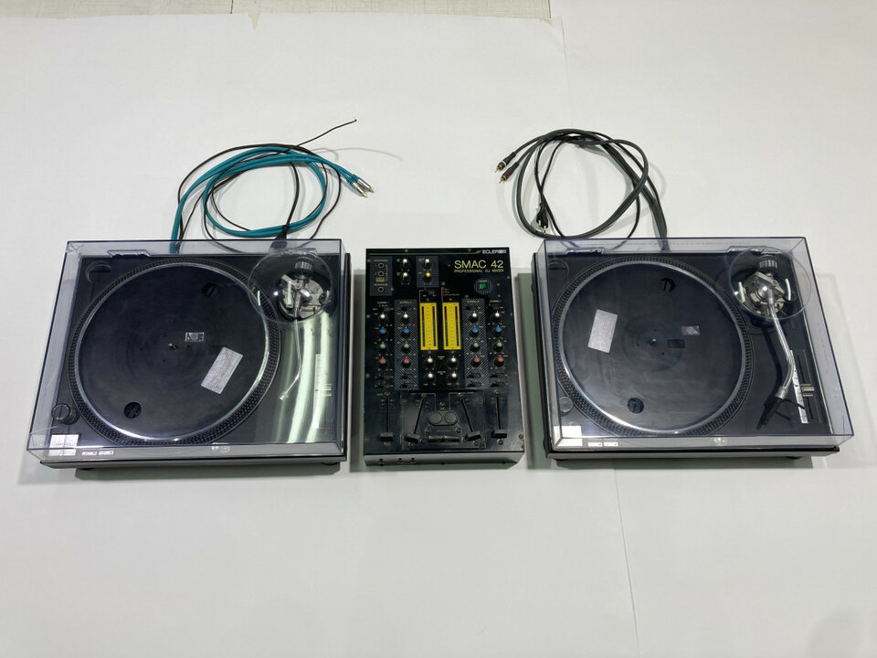 2 Technics Sl-1200 mk2 + Ecler Smac 42