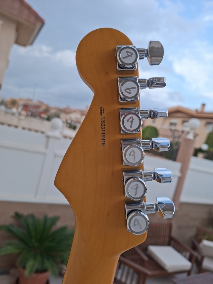 Fender Stratocaster Amercican Professional II 70th Anniversary Rw Comet Burst.