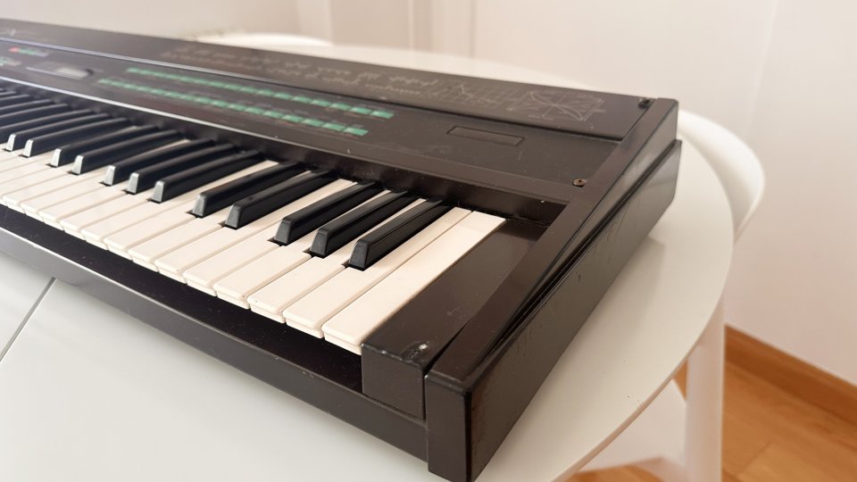 Yamaha DX7 original | Recién revisado + cartucho de segunda mano · Foto 7 de 10 · Cáceres · 699 €