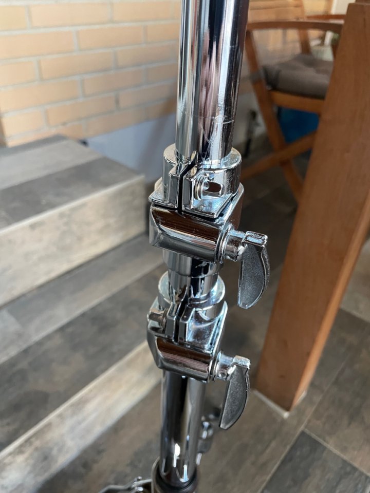 Pie plato recto batería