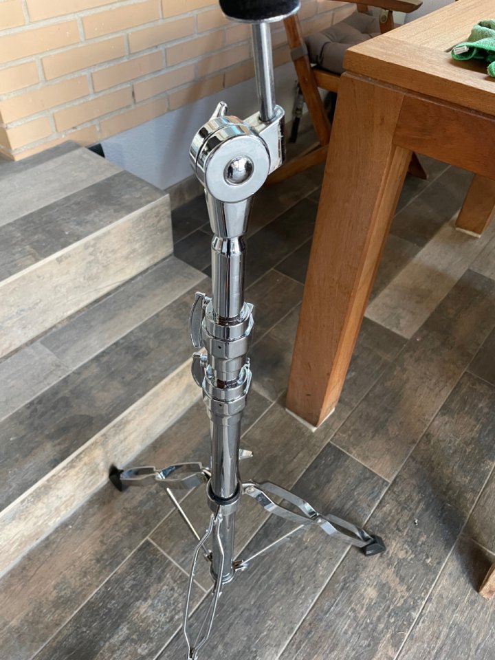 Pie plato recto batería