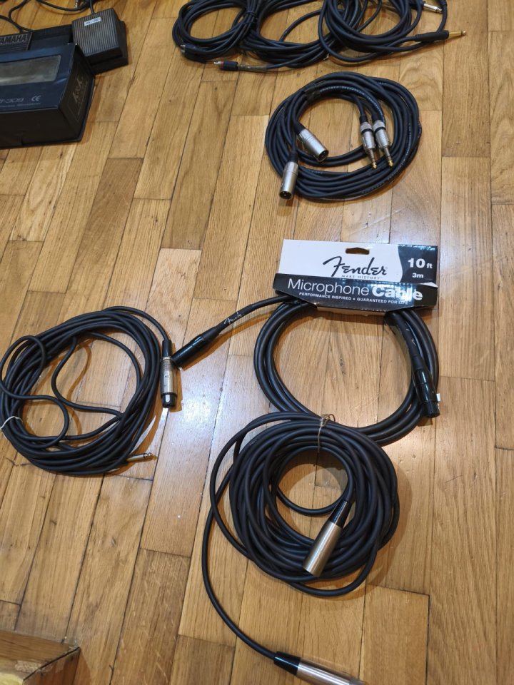 Cables y cosas audio, sonido y MIDI