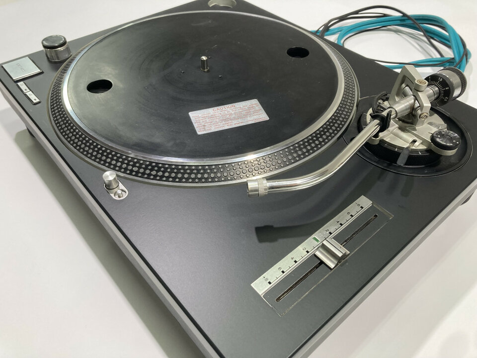 2 Technics Sl-1200 mk2 + Ecler Smac 42