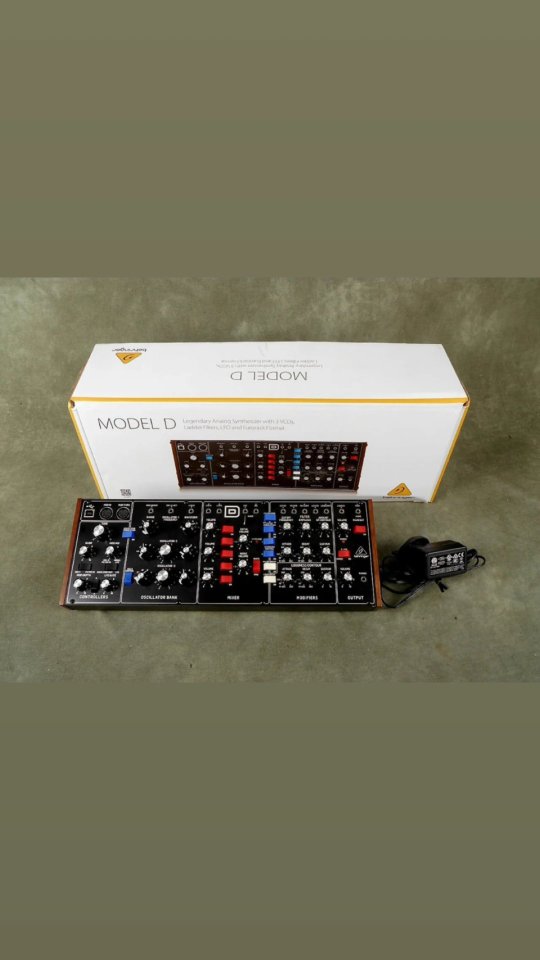 Varios Sintetizadores