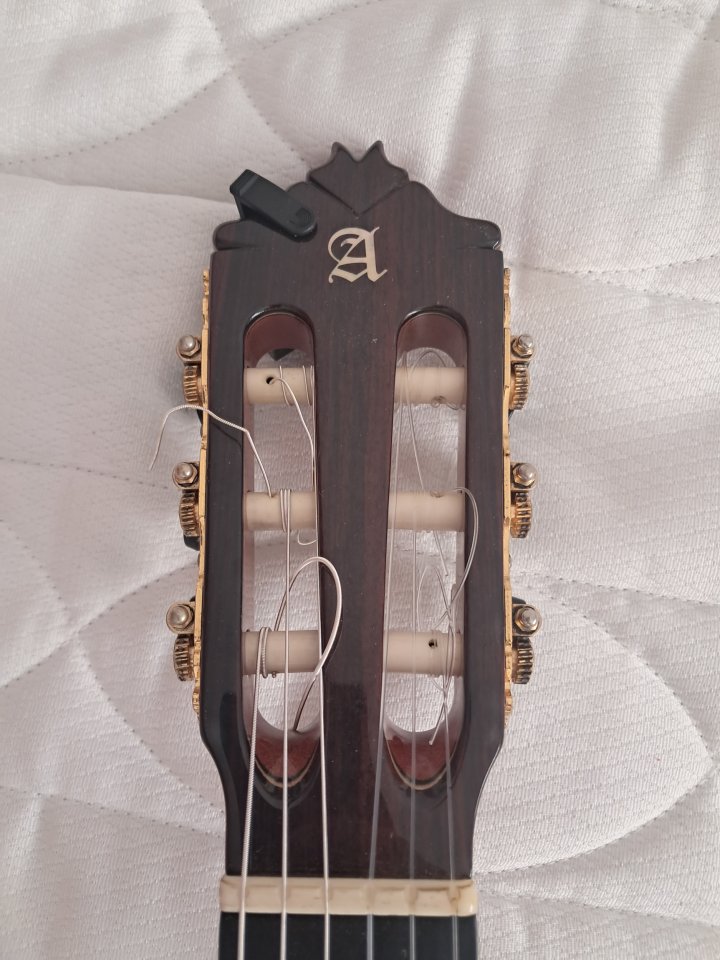 Guitarra Alhambra Concierto de segunda mano · Foto 7 de 10 · Alicante · 1900 €