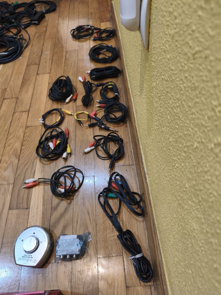 Cables y cosas audio, sonido y MIDI