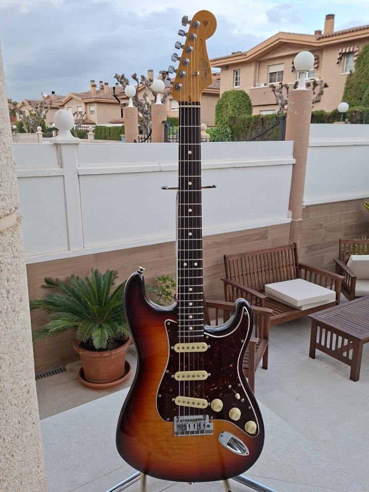 Fender Stratocaster Amercican Professional II 70th Anniversary Rw Comet Burst.
