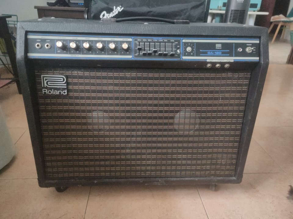 Amplificador guitarra Roland GA-120: