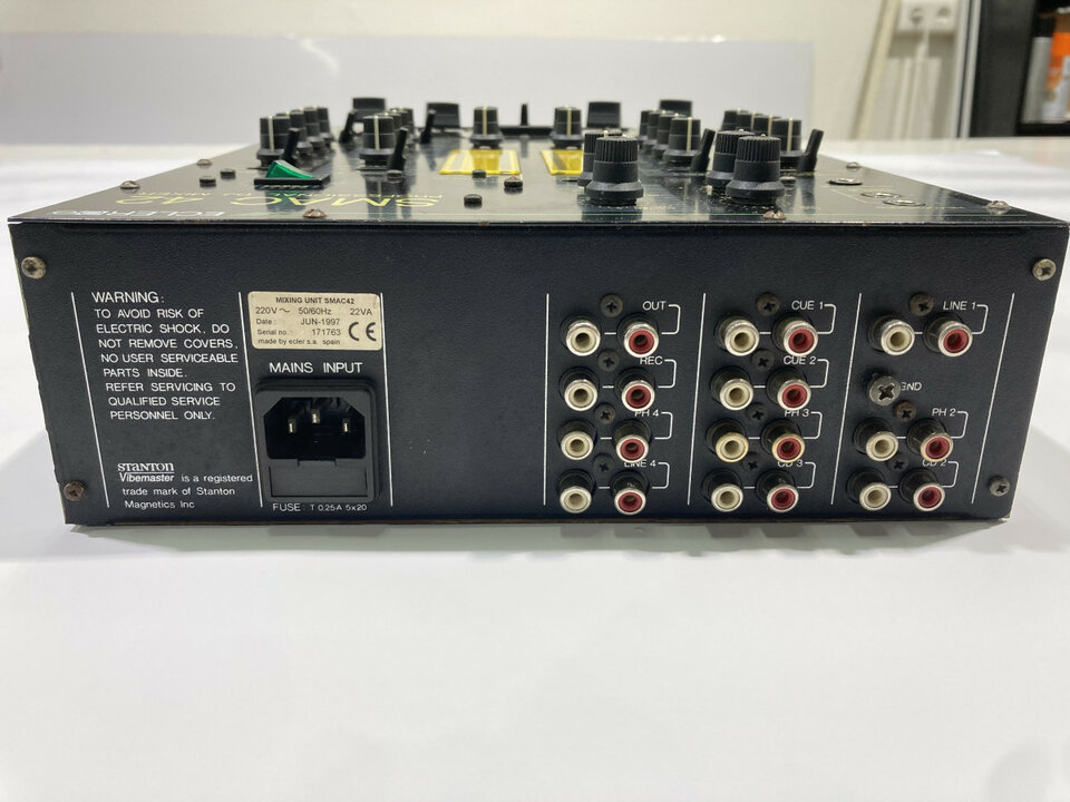 2 Technics Sl-1200 mk2 + Ecler Smac 42