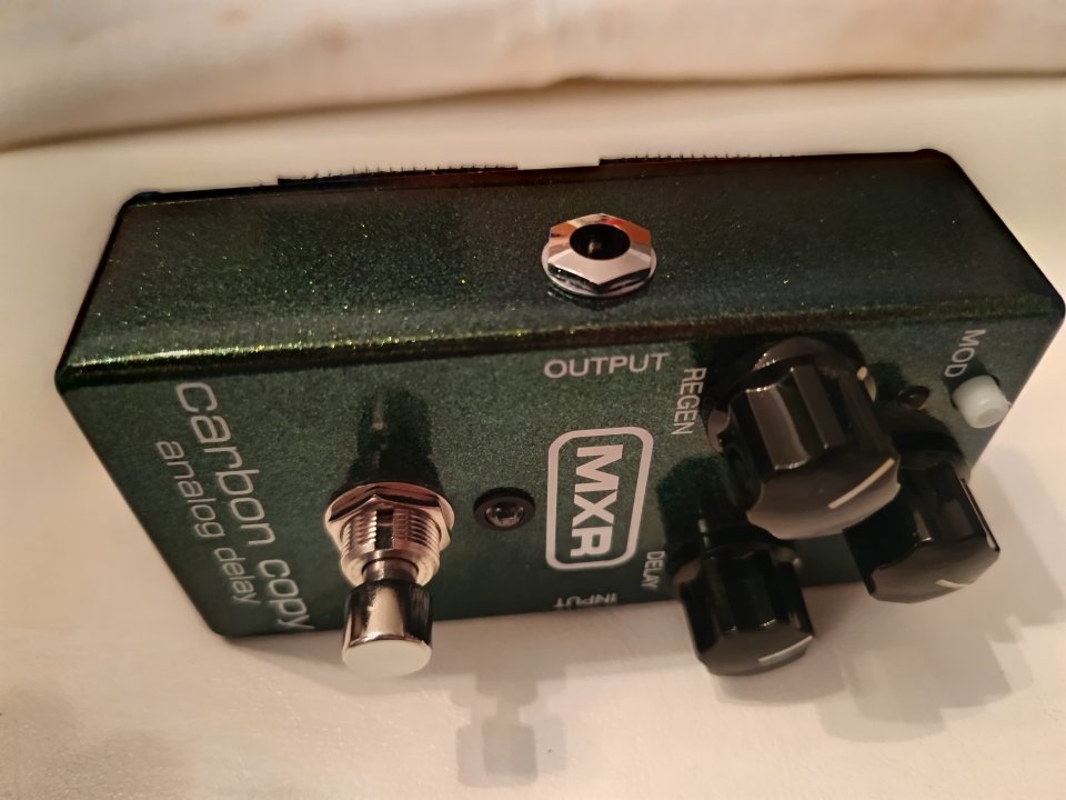 Vendo delay analógico MXR CARBON COPY de segunda mano · Foto 3 de 7 · Madrid · 100 €