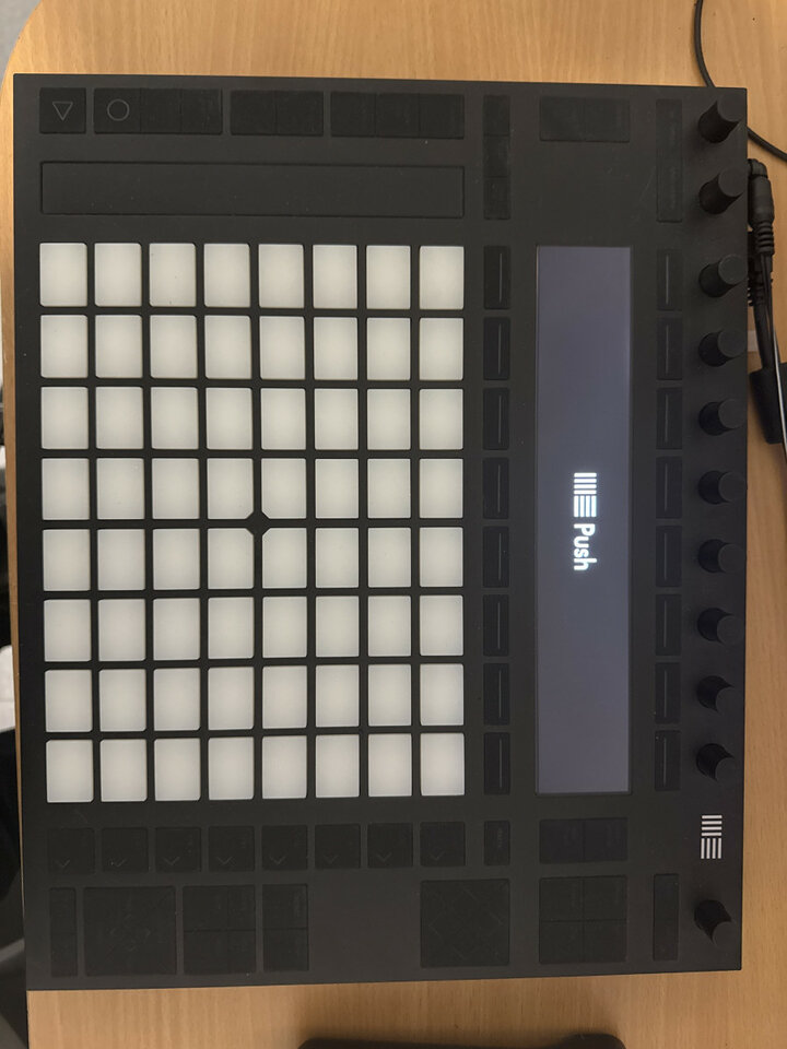 Ableton Push 2 casi casi NUEVO de segunda mano · Foto 2 de 4 · Badajoz · 350 €