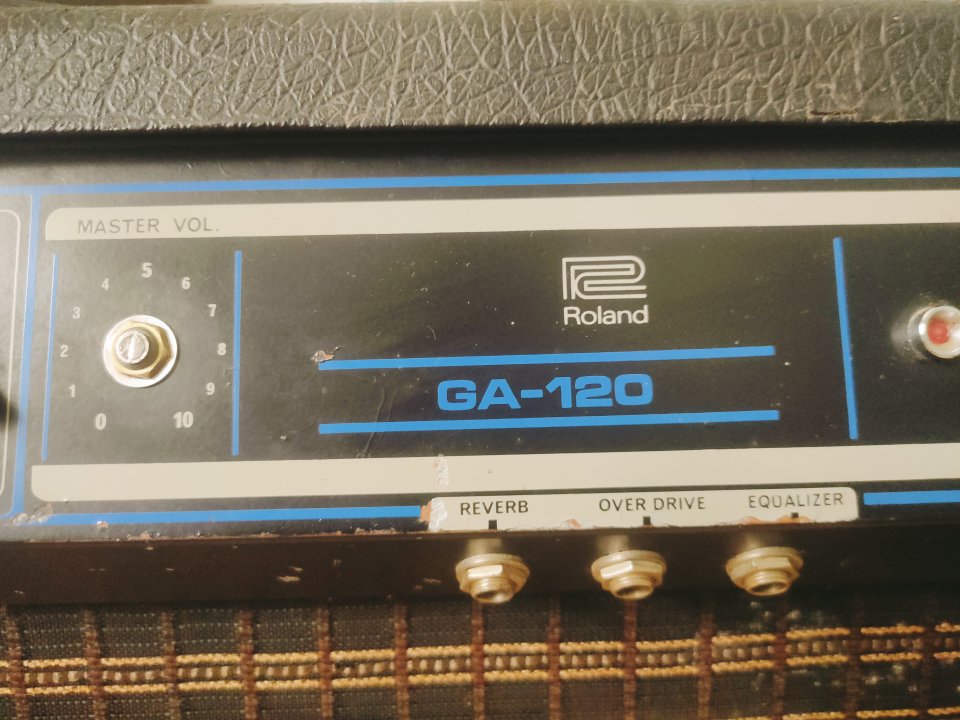 Amplificador guitarra Roland GA-120:
