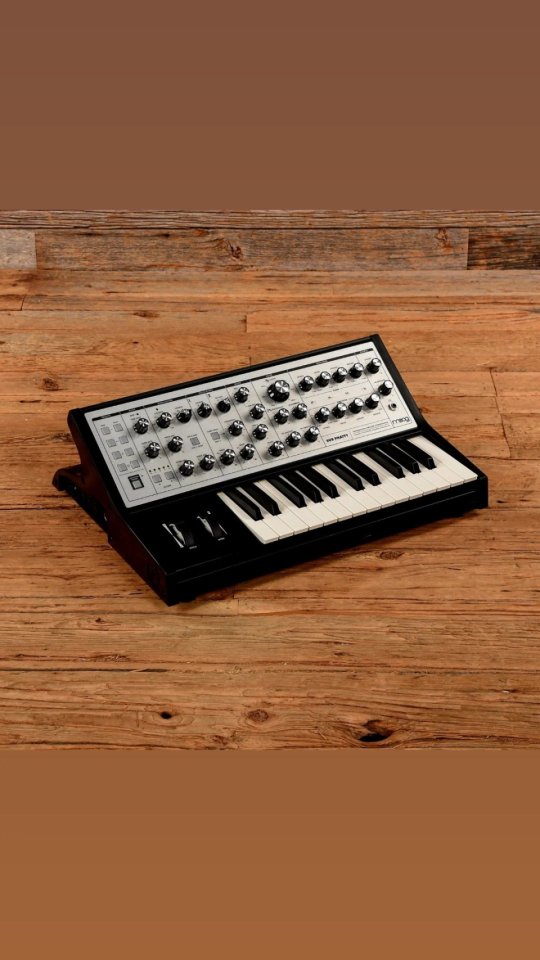 Varios Sintetizadores