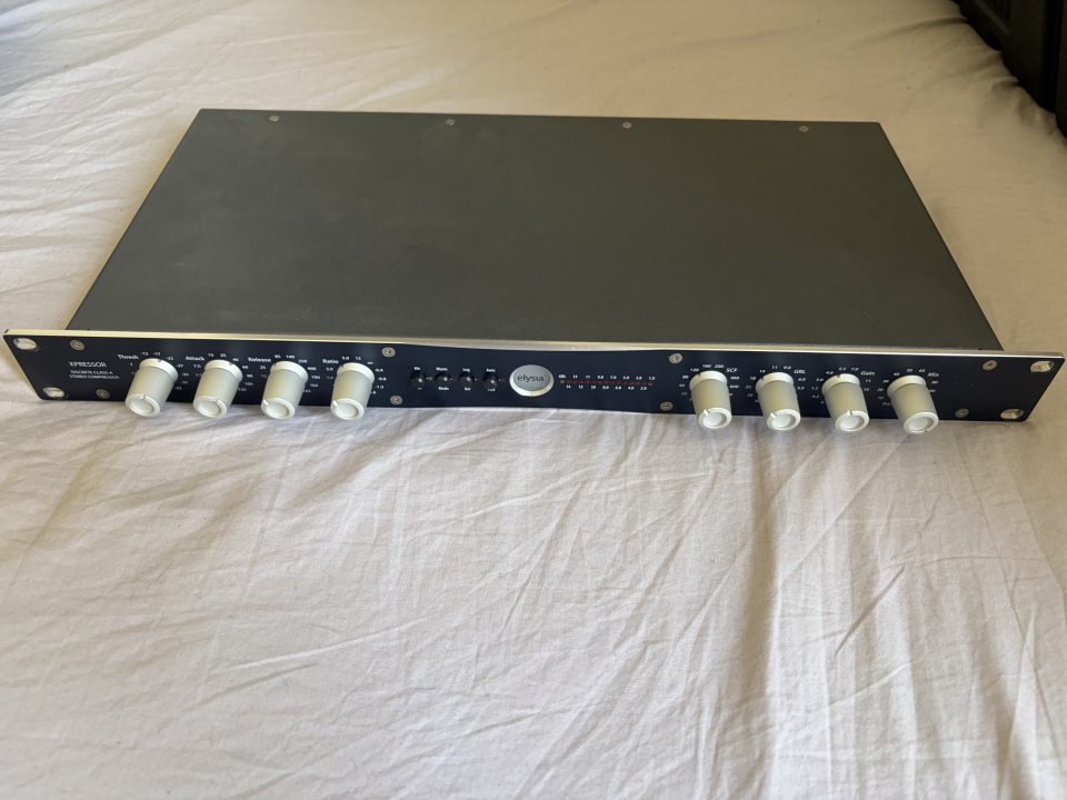 Elysia Xpressor Compresor Estereo de segunda mano · Foto 3 de 3 · Barcelona · 850 €