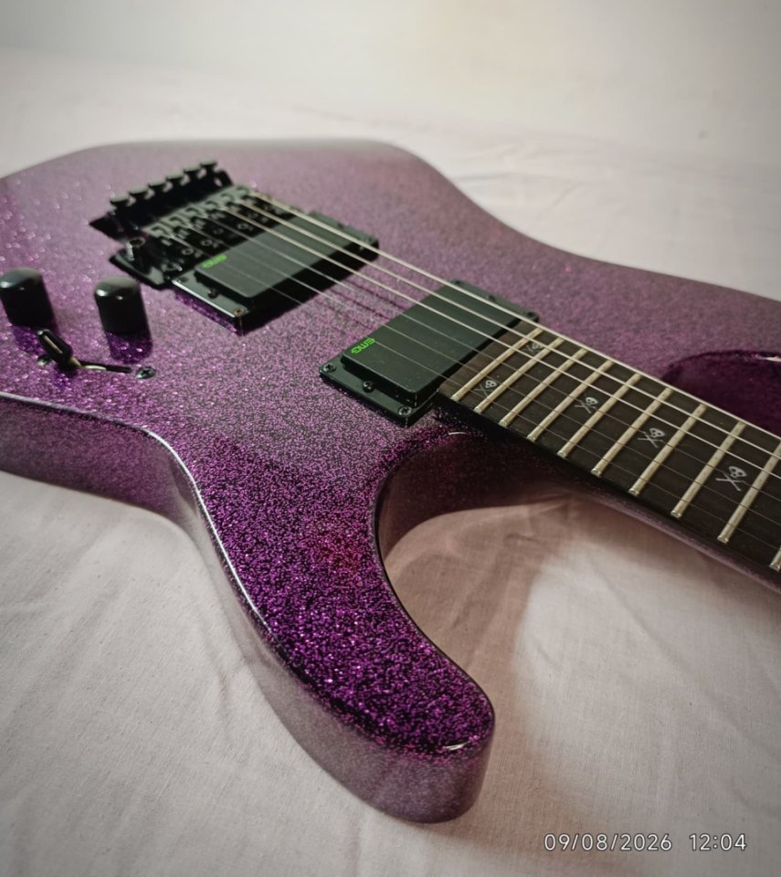 LTD KH 602 purple sparkle de segunda mano · Foto 6 de 7 · Barcelona · 1200 €