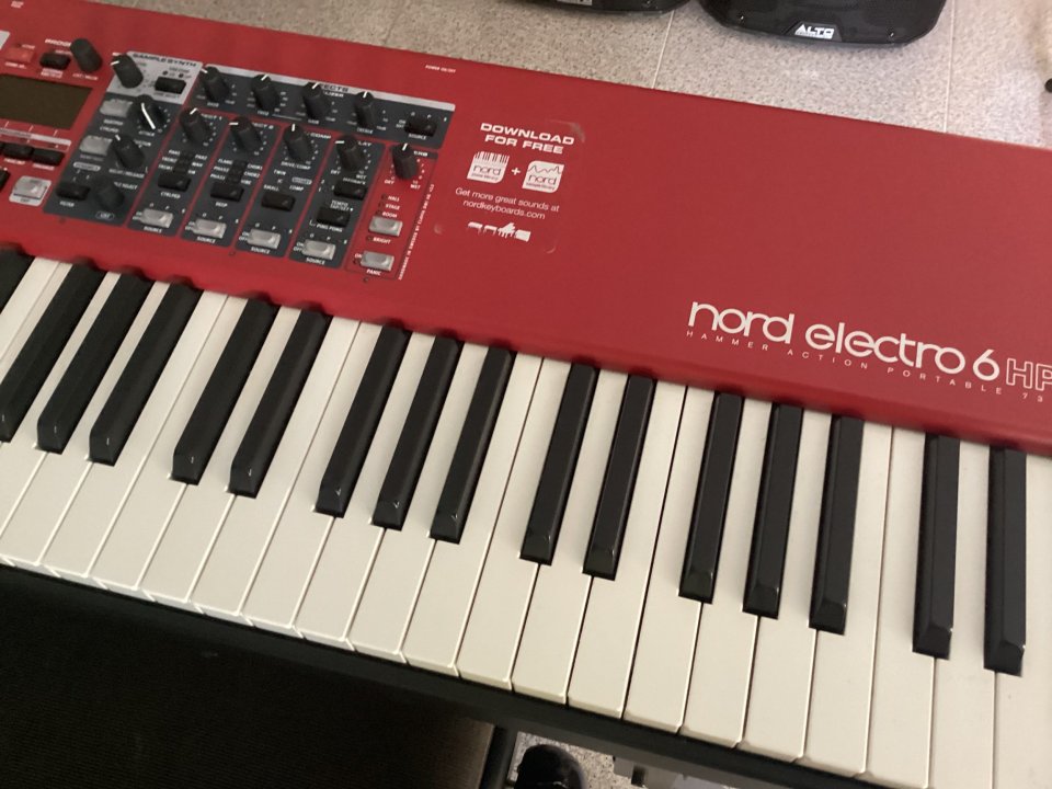 Nord electro 6 73 HP de segunda mano · Foto 1 de 3 · Barcelona · 2100 €