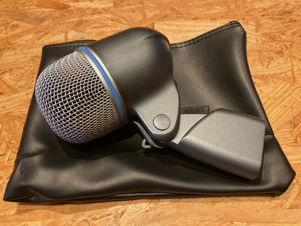 Micro Shure Beta 52A de segunda mano · Foto 2 de 3 · Lleida · 120 €