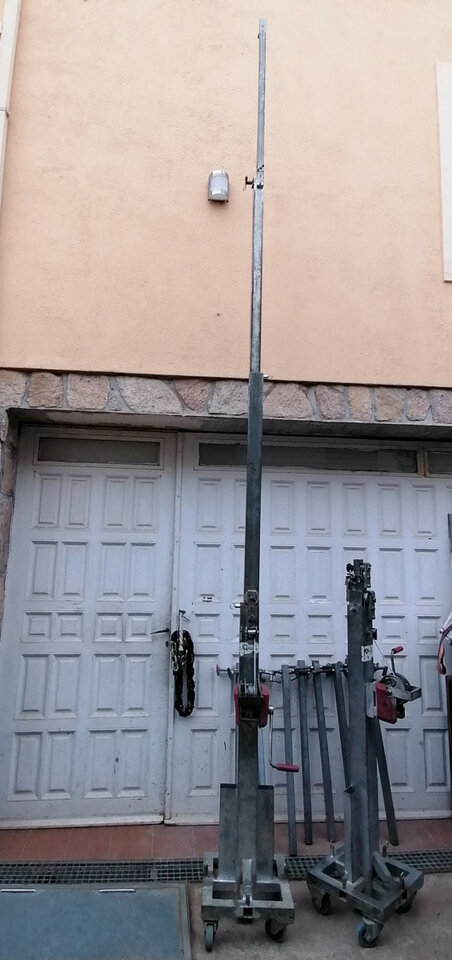 Torres de elevación iluminación GUIL. 500kg - 5m de segunda mano · Foto 2 de 3 · Madrid · 1425 €