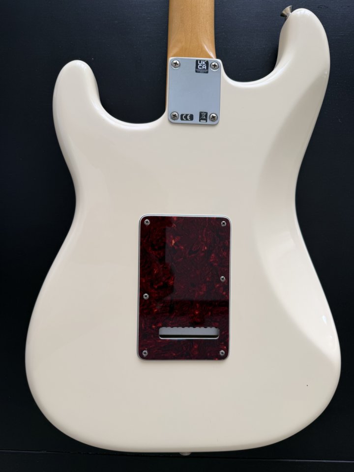 Fender Limited Edition Vintera ‘60s Stratocaster 2022 Olympic White