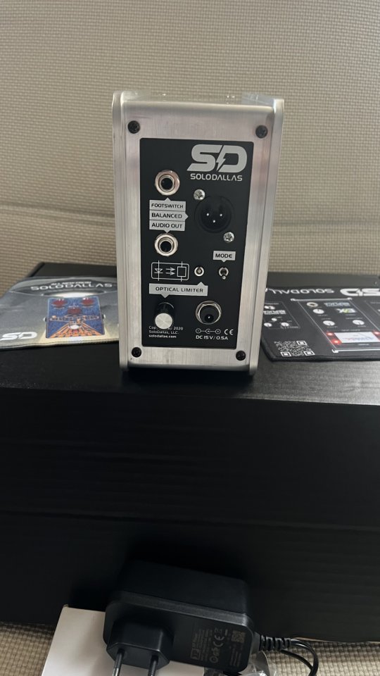 The Schafter Relica EX TOWER Solosound El arma secreta del tono Angus Young