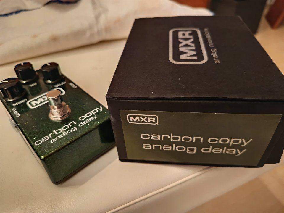 Vendo delay analógico MXR CARBON COPY de segunda mano · Foto 7 de 7 · Madrid · 100 €