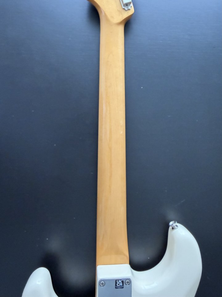 Fender Limited Edition Vintera ‘60s Stratocaster 2022 Olympic White