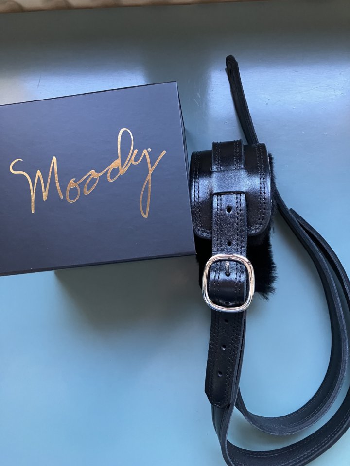 Correa modelo Vintage de guitarra marca MOODY LEATHER