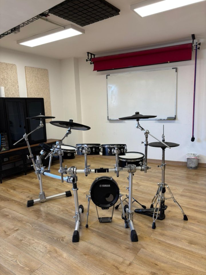 Yamaha DTX10KMBF de segunda mano · Foto 1 de 4 · Madrid · 1850 €
