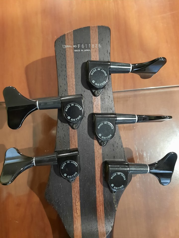 Ibanez SR 1305 Made in Japan de segunda mano · Foto 4 de 4 · Pontevedra · 1200 €