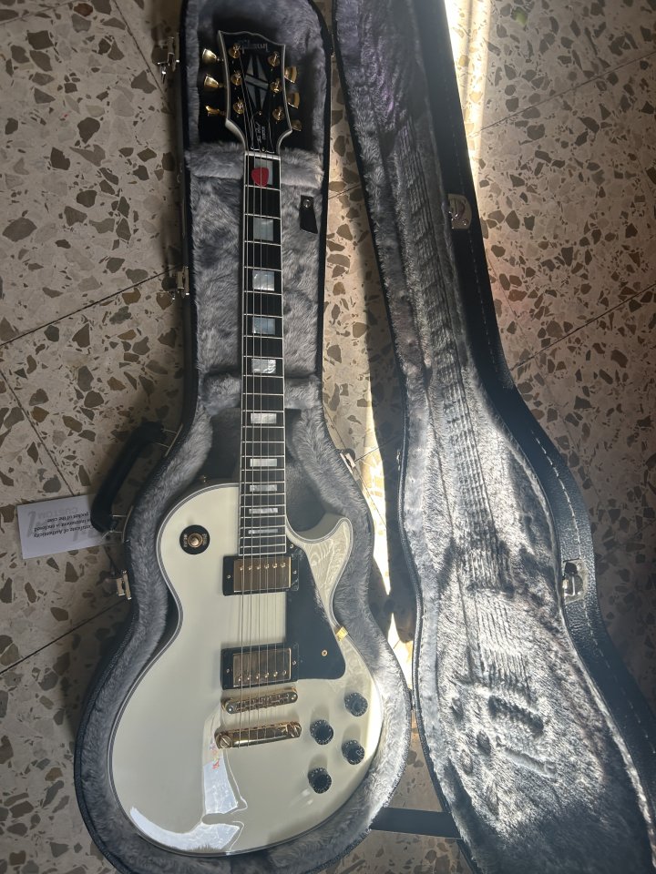 Gibson Les Paul Custom Alpine White de segunda mano · Foto 3 de 10 · Córdoba · 3700 €