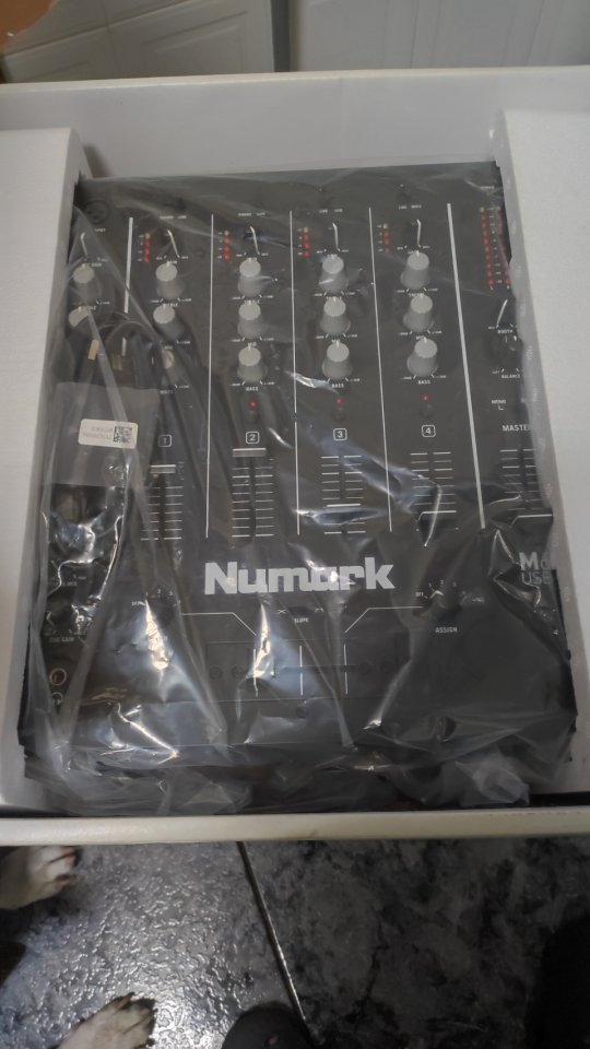 Numark M6 Usb de segunda mano · Foto 4 de 4 · Pontevedra · 200 €