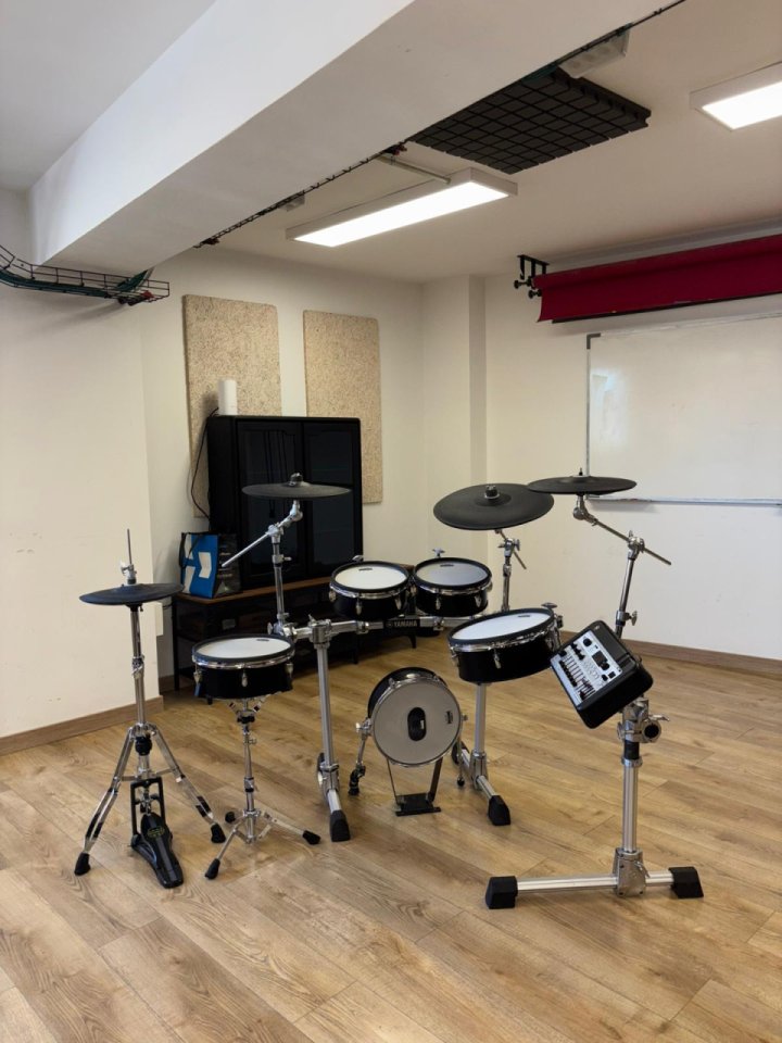 Yamaha DTX10KMBF de segunda mano · Foto 3 de 4 · Madrid · 1850 €