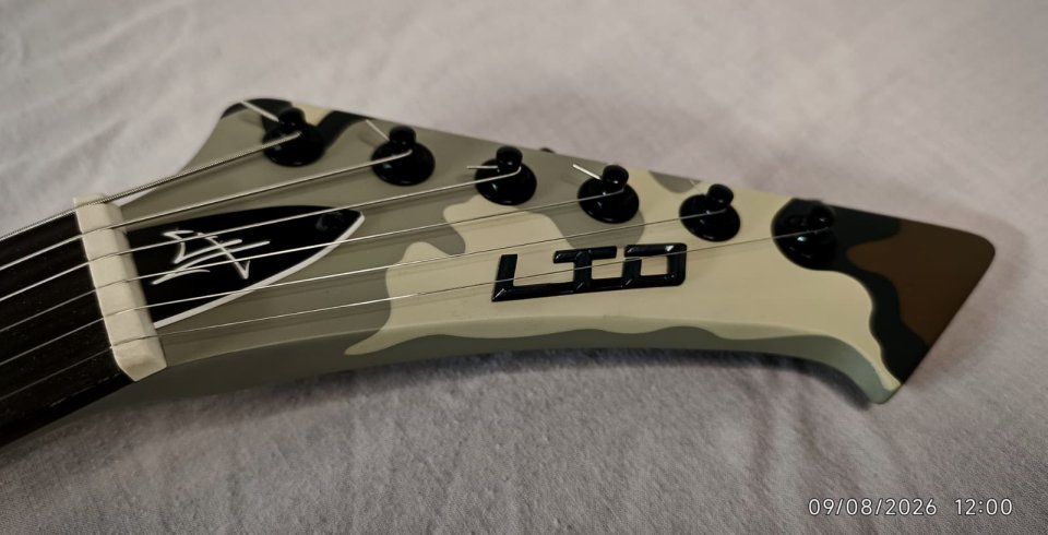 LTD Snakebyte camo de segunda mano · Foto 5 de 8 · Barcelona · 1600 €