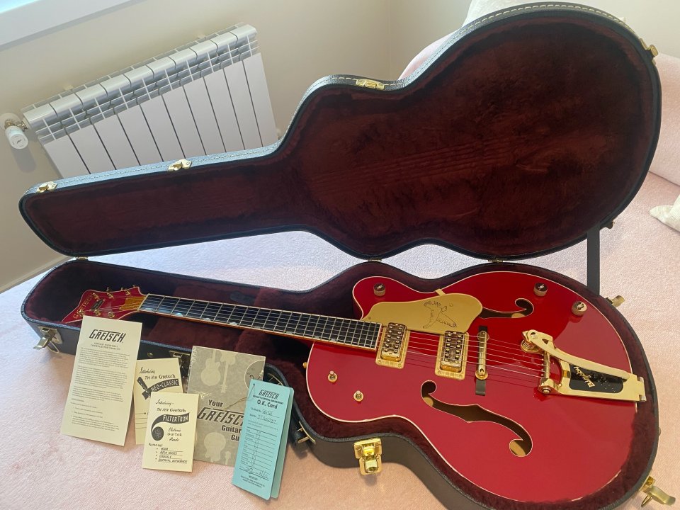Gretsch G6136T-TVTAFR 2012 - Firebird red de segunda mano · Foto 1 de 10 · A Coruña · 3000 €