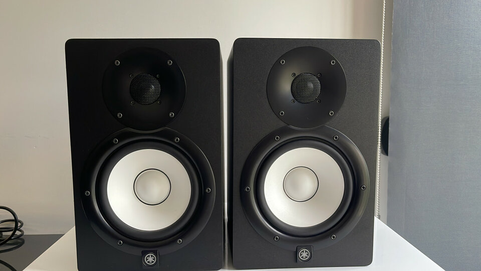 Monitores Yamaha HS7