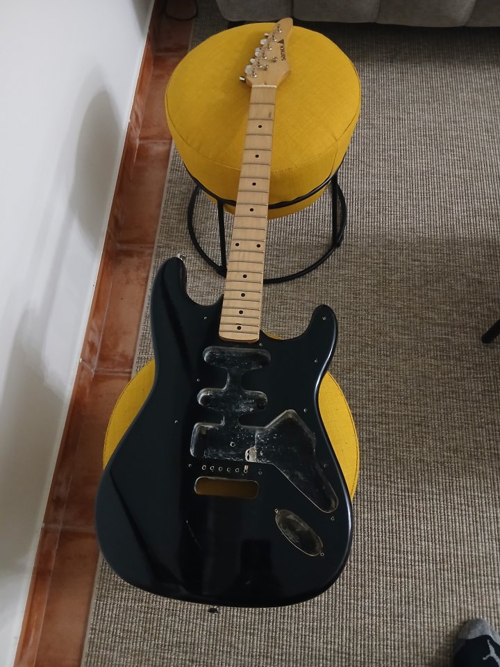 Cuerpo y mastil stratocaster