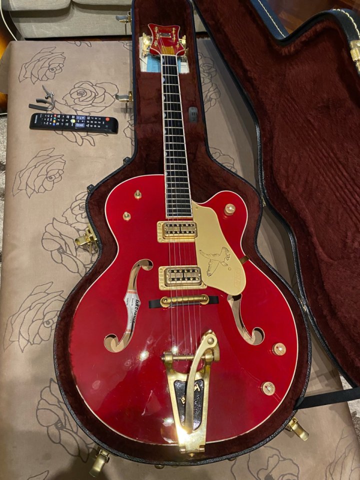 Gretsch G6136T-TVTAFR 2012 - Firebird red de segunda mano · Foto 2 de 10 · A Coruña · 3000 €