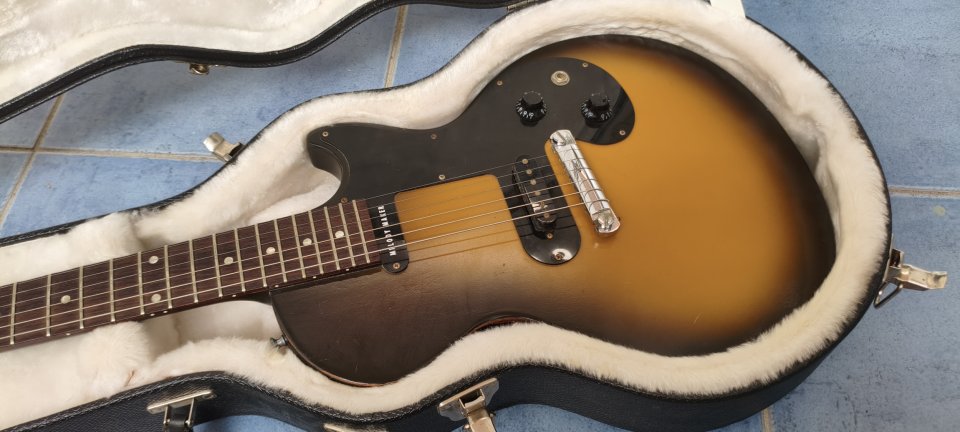 Gibson Melody Maker Reissue 1959 Vintage Sunburt de 2009 de segunda mano · Foto 1 de 10 · Sevilla · 1500 €