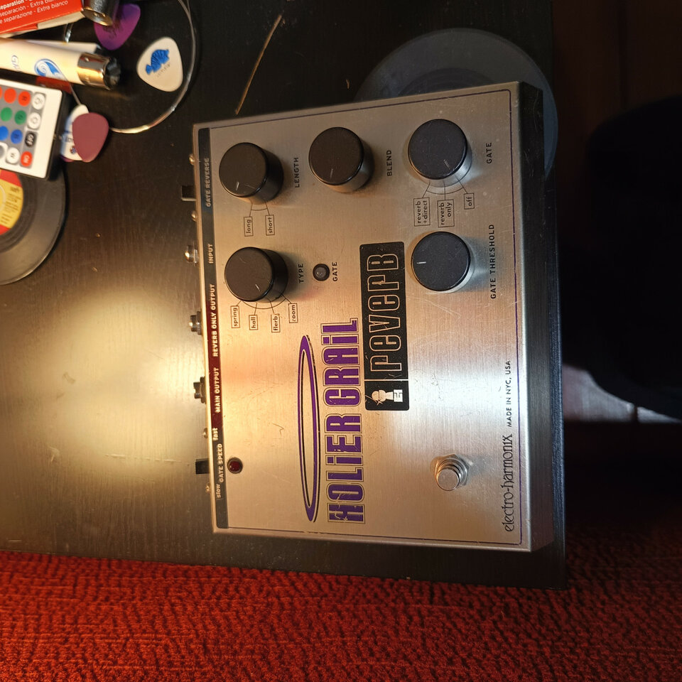 Electro Harmonix Holier Grail de segunda mano · Foto 2 de 5 · A Coruña · 200 €