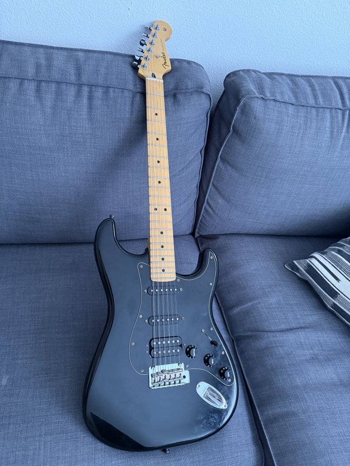 Fender Player Stratocaster HSS 75 aniversario