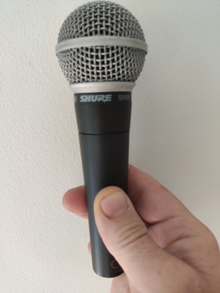 Micrófono Shure Sm58 de segunda mano · Foto 1 de 3 · Navarra · 90 €