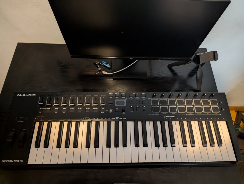Teclado Controlador MIDI M-Audio Oxygen Pro 49