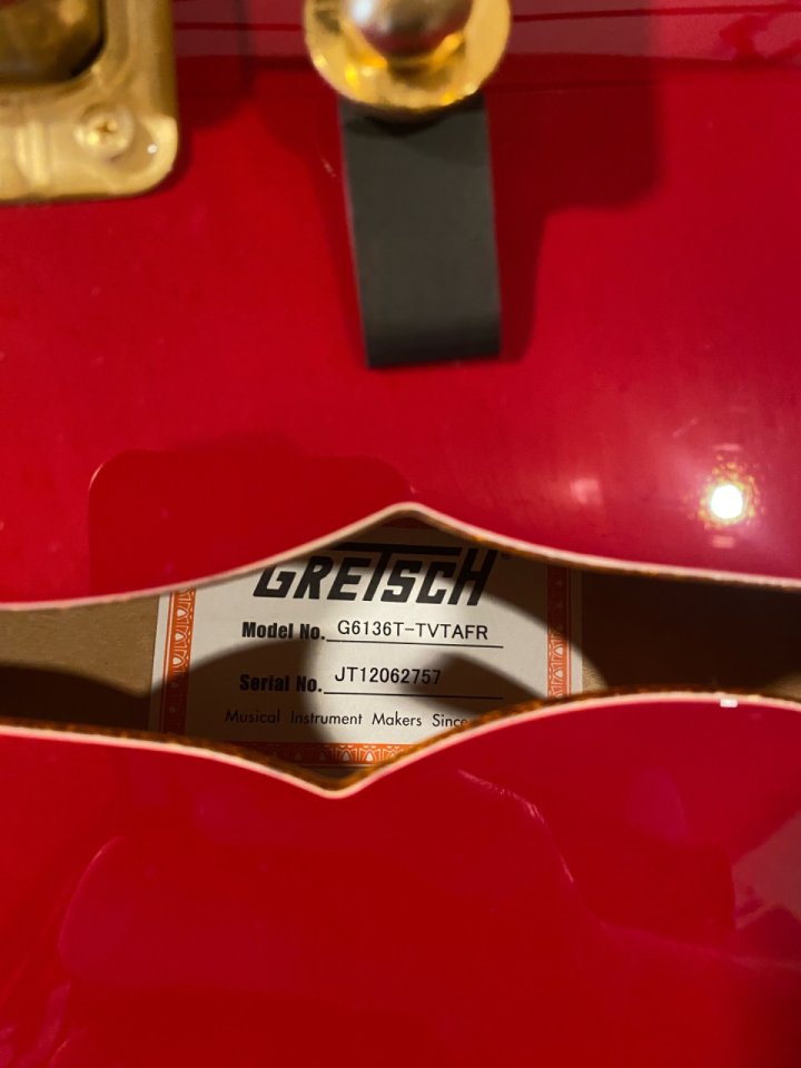 Gretsch G6136T-TVTAFR 2012 - Firebird red de segunda mano · Foto 7 de 10 · A Coruña · 3000 €