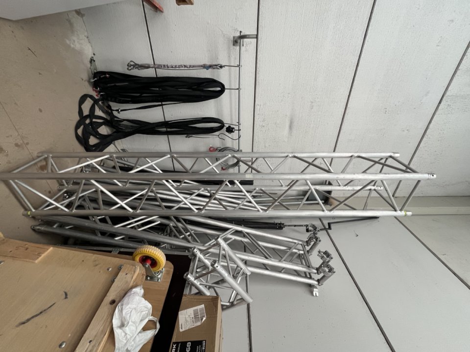 Truss 3 metros x 40 de segunda mano · Foto 2 de 3 · Navarra · 80 €