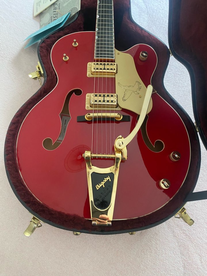 Gretsch G6136T-TVTAFR 2012 - Firebird red de segunda mano · Foto 9 de 10 · A Coruña · 3000 €