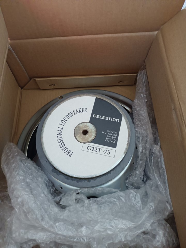 2 Celestion G12T 75 de los 90 16 ohmios de segunda mano · Foto 10 de 10 · Navarra