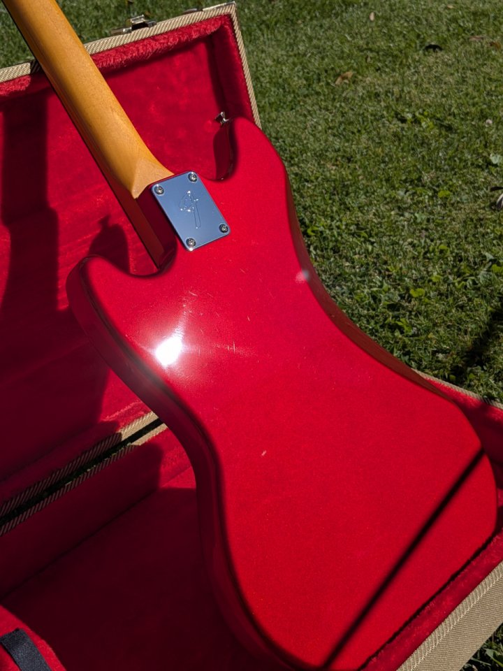 Fender Made in Japan Traditional ’70s Mustang - Candy Apple Red - IMPECABLE de segunda mano · Foto 7 de 10 · Madrid · 1150 €
