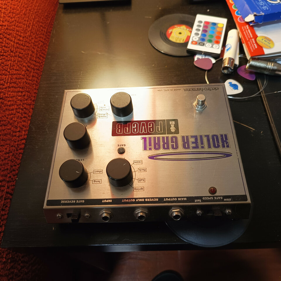 Electro Harmonix Holier Grail de segunda mano · Foto 3 de 5 · A Coruña · 200 €